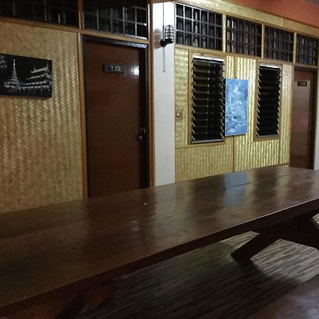 Rose Guest House Чиангмай Экстерьер фото